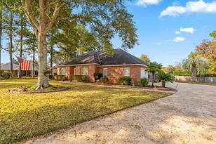 3306 Prestwick Dr, Pace, FL 32571 - Photo 2