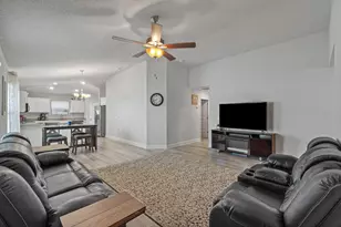 117 Ridgeway Cir, Crestview, FL 32536 - Photo 6