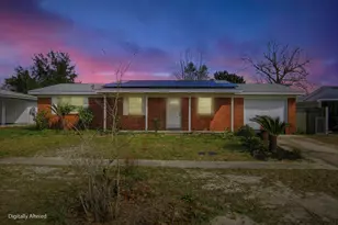 105 S Kimbrel Ave, Panama City, FL 32404 - Photo 2