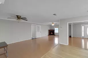 300 Wildwood St, Mary Esther, FL 32569 - Photo 4