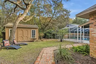 2437 W Bayshore Rd, Gulf Breeze, FL 32563 - Photo 46
