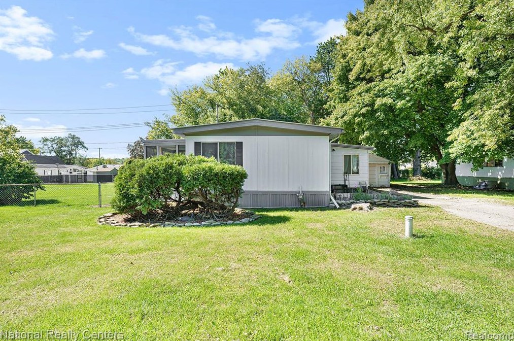 2688 Tim Ave, Brighton Twp, MI 48114-9317