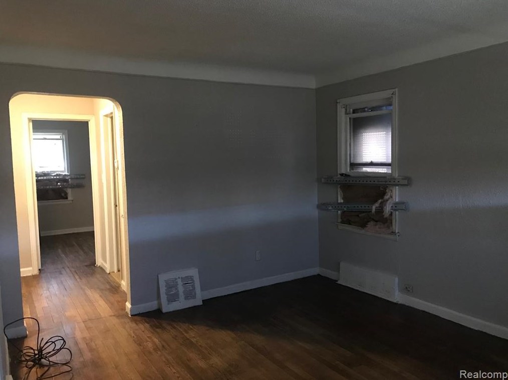 16531 Mark Twain St, Detroit, MI 48235