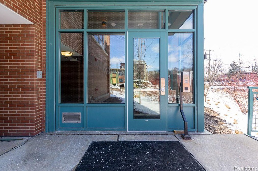 410 N 1st St #204, Ann Arbor, MI 48103