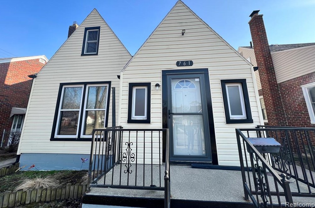761 Moran Ave, Lincoln Park, MI 48146-4339