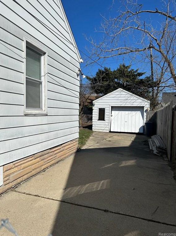 21166 Eastwood Blvd, Warren MI  48089-3410 exterior