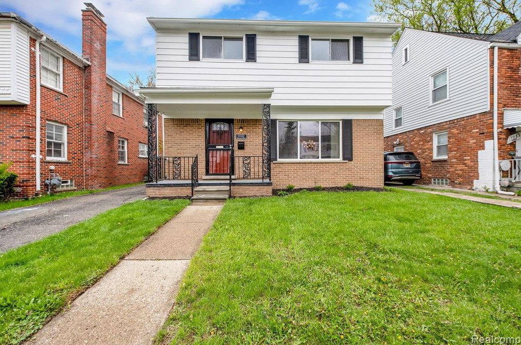 17227 Annchester Rd, Detroit, MI 48219-3525