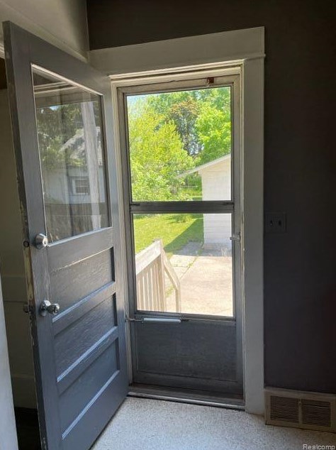 1627 Alpha St, Lansing MI  48910-1801 exterior