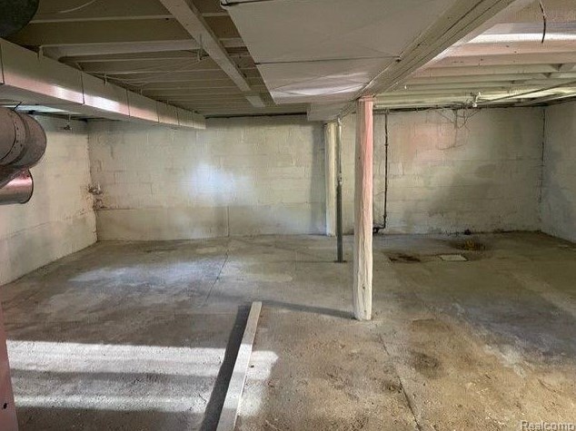 1627 Alpha St, Lansing MI  48910-1801 exterior