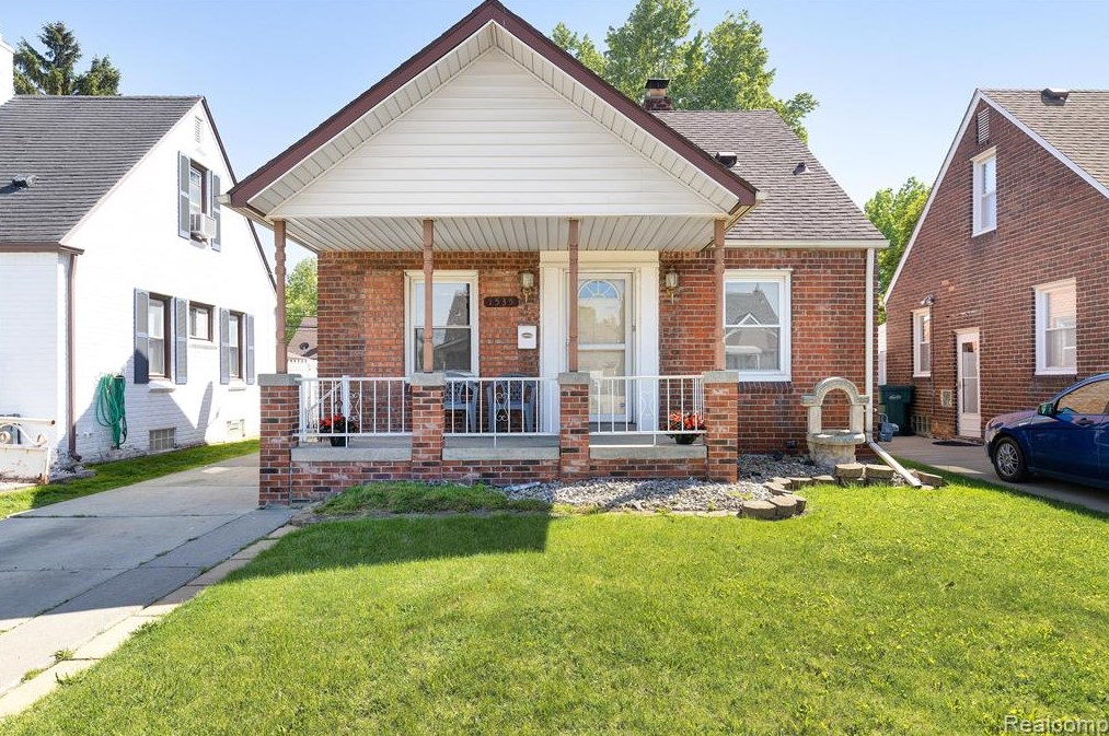 1535 Cleveland Ave, Lincoln Park, MI 48146-2336