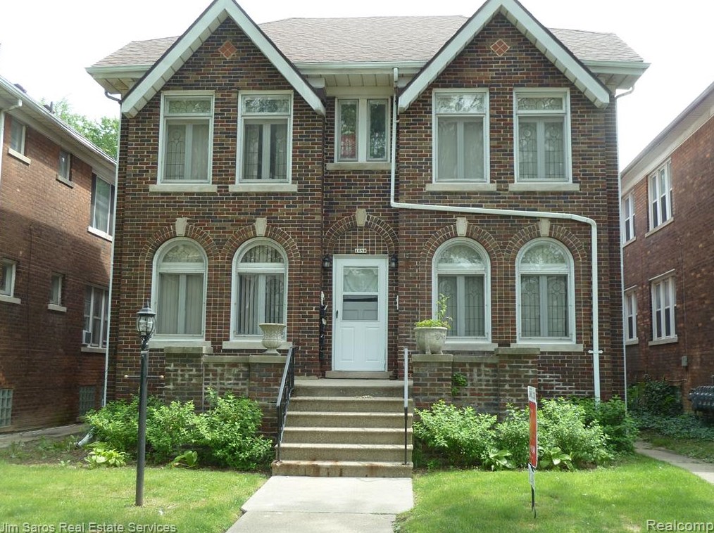 1080 Beaconsfield Ave, Detroit MI  48230-2009 exterior