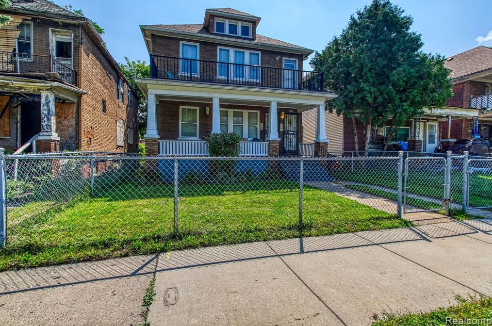7252 Prairie St, Detroit, MI 48210-1018