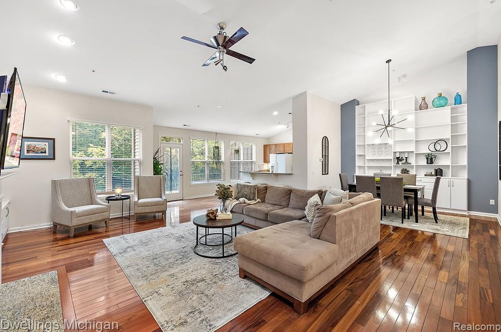 3137 Asher Rd, Ann Arbor, MI 48104-4169