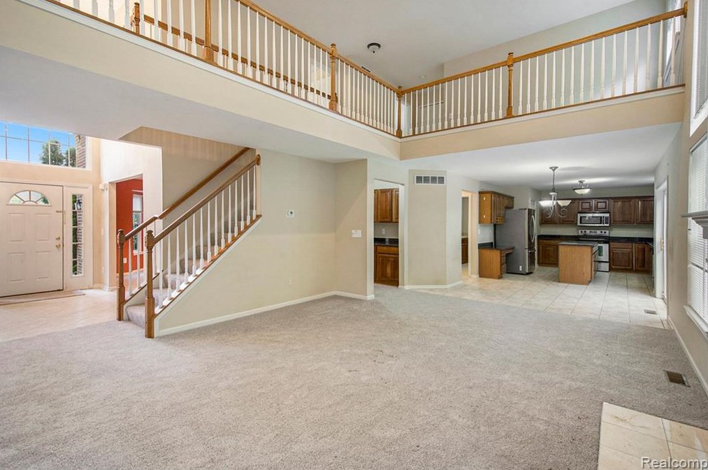 2253 Woodhaven Ct, Ann Arbor MI  48105-9296 exterior