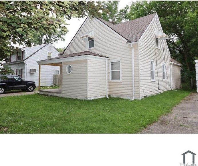 19371 Seminole, Detroit, MI 48240