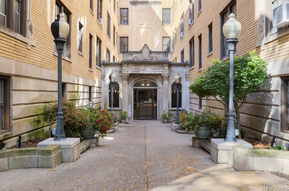 120 Seward St #212, Detroit, MI 48202