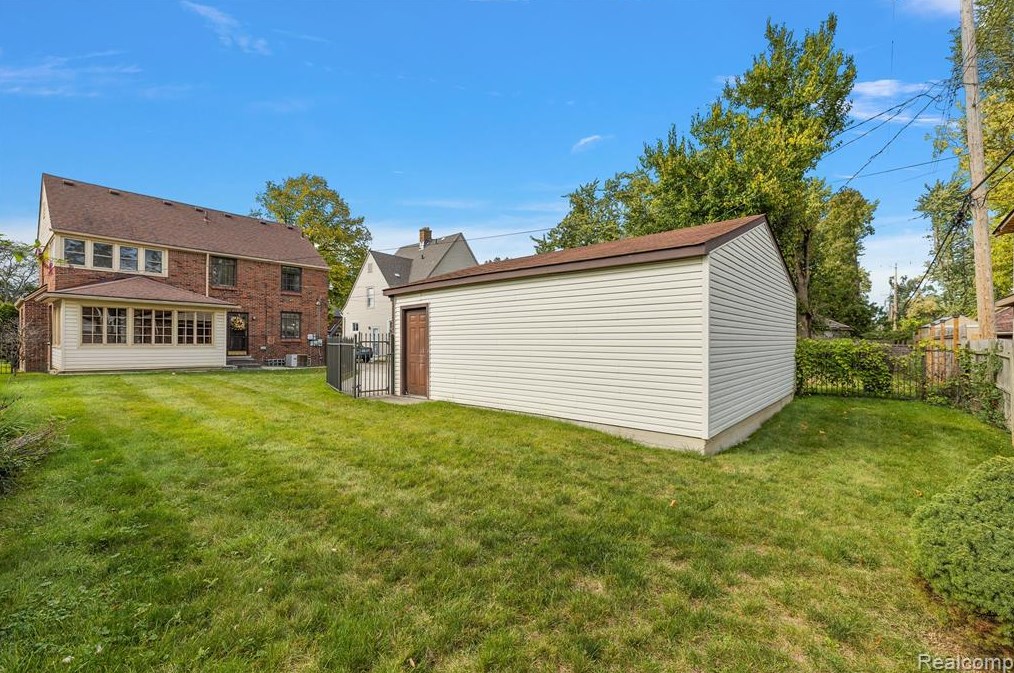 13984 Abington Ave, Detroit MI  48227-1302 exterior