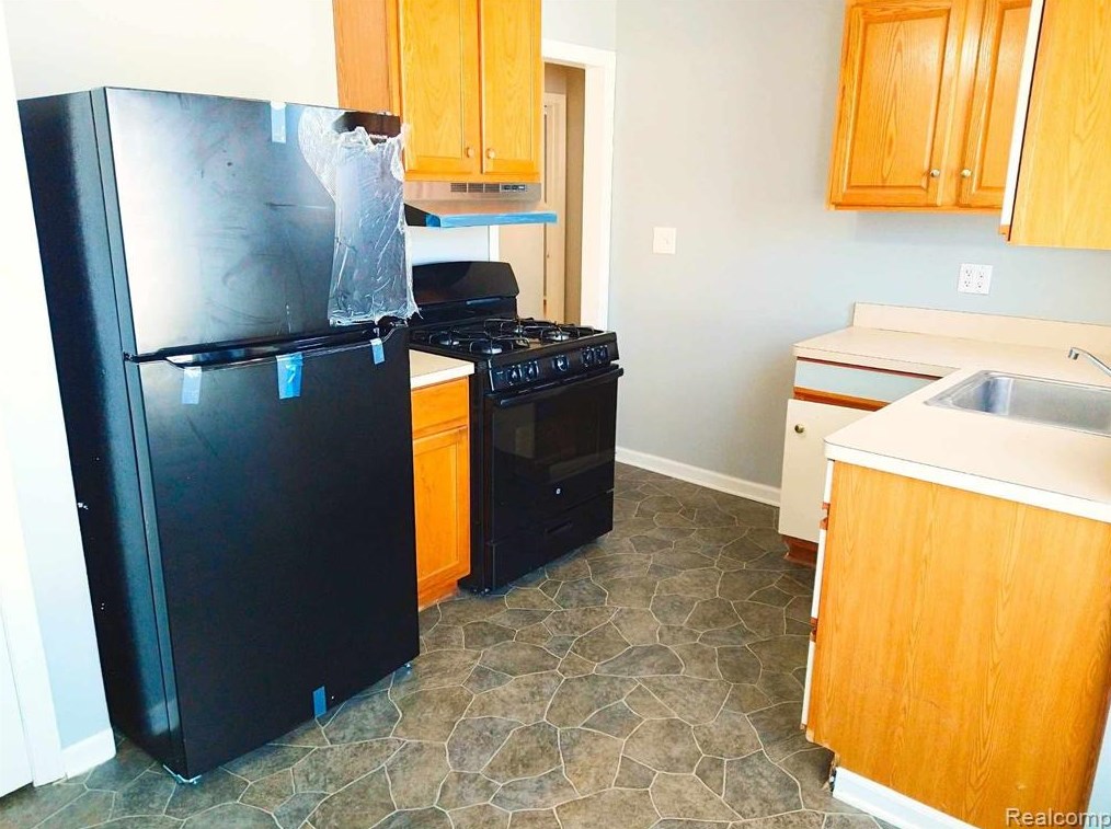 19211 Seminole, Detroit, MI 48240