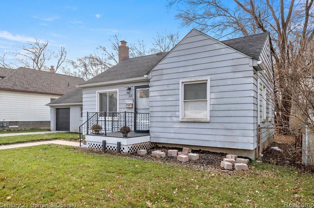 1579 Morris Ave, Lincoln Park, MI 48146-1544