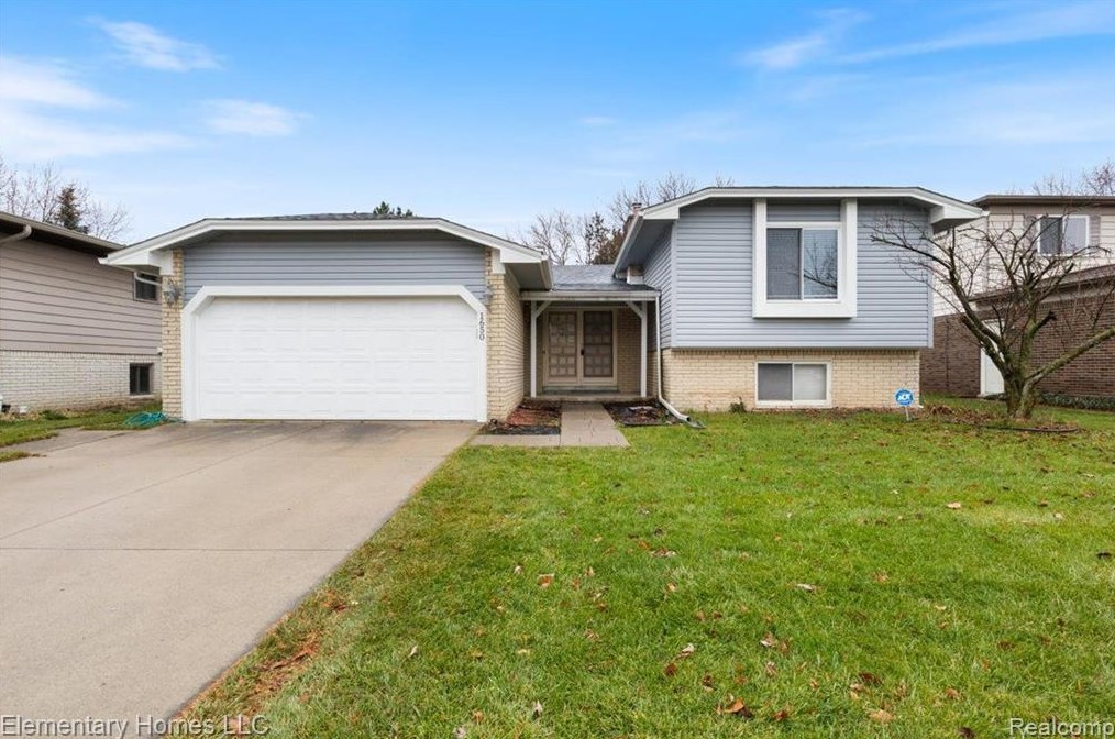 1650 Crestline Dr, Troy, MI 48083-5531