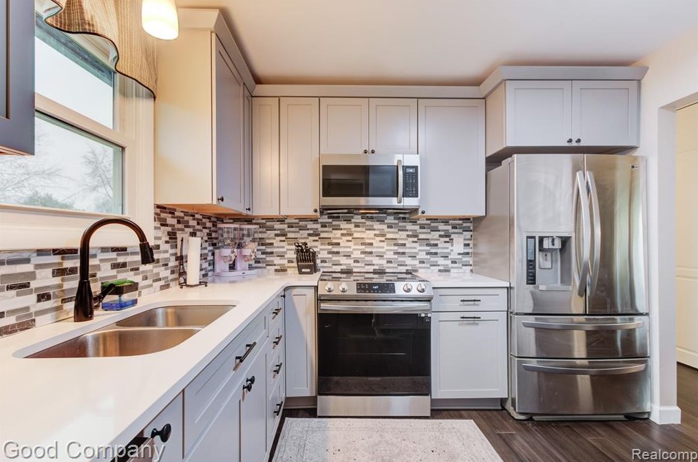 23581 Nilan Dr, Novi MI  48375-3632 exterior