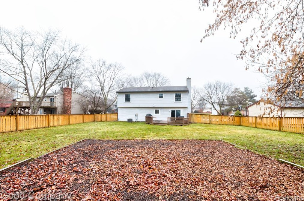 23581 Nilan Dr, Novi MI  48375-3632 exterior