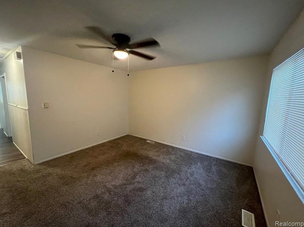 23520 Columbus Ave, Warren, MI 48089