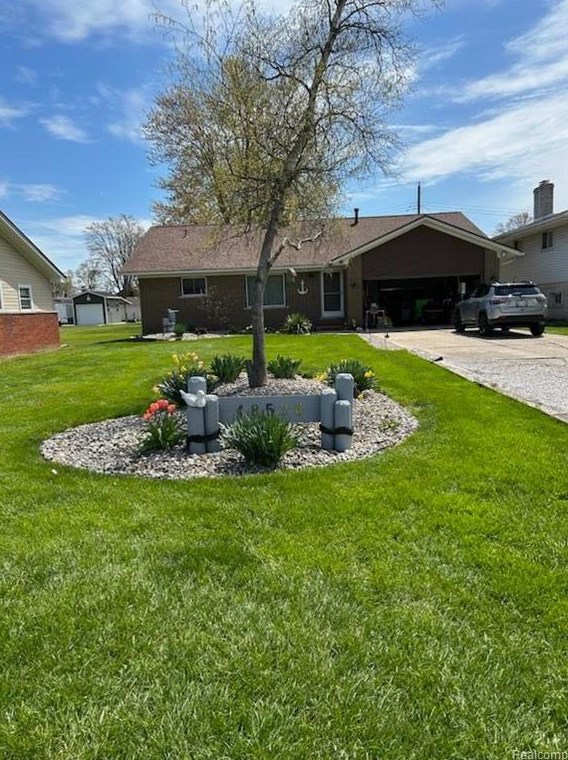 48526 Jefferson Ave, New Baltimore, MI 48047-2210