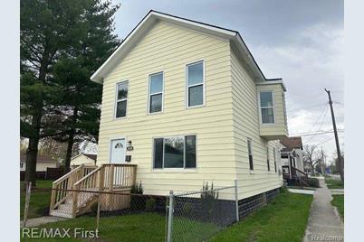 2539 Forest Street - Photo 1