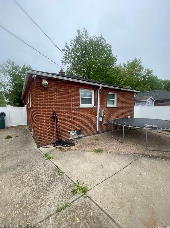 1616 Richmond Ave, Lincoln Park, MI 48146-3546