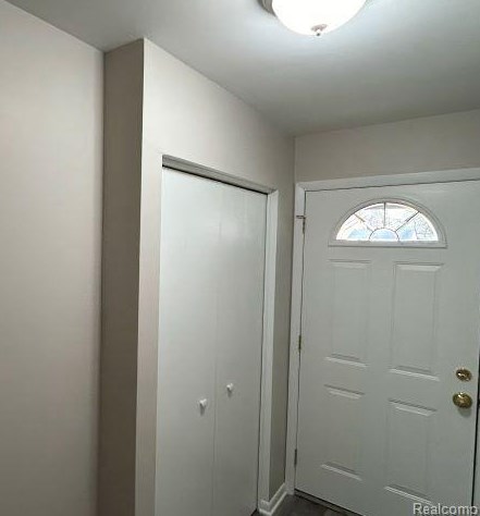 4117 Marywood Dr, Troy, MI 48085