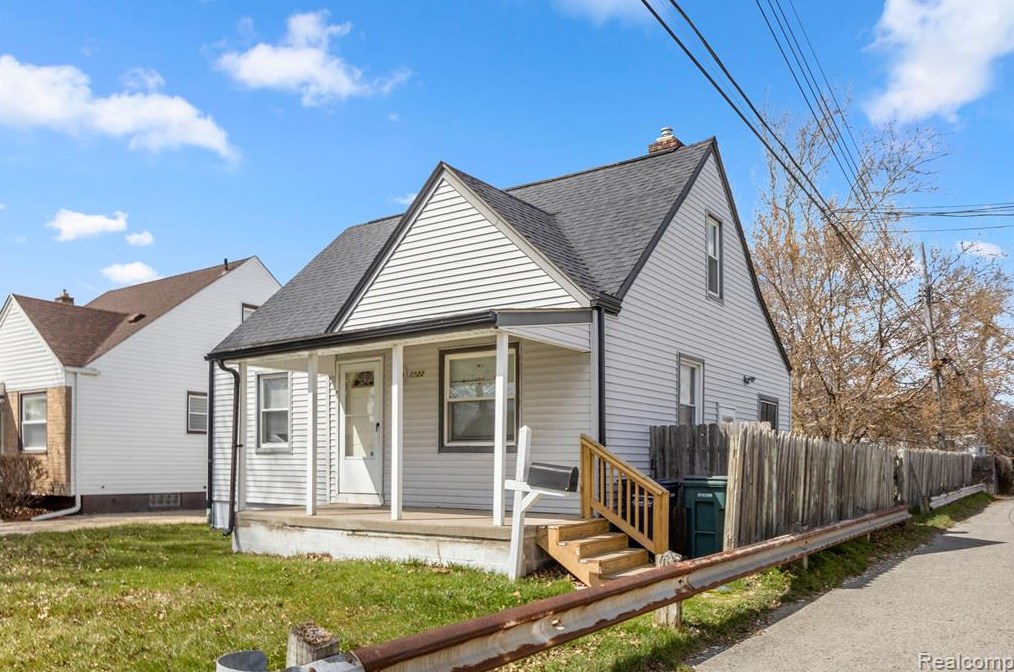 1922 Leblanc St, Lincoln Park, MI 48146