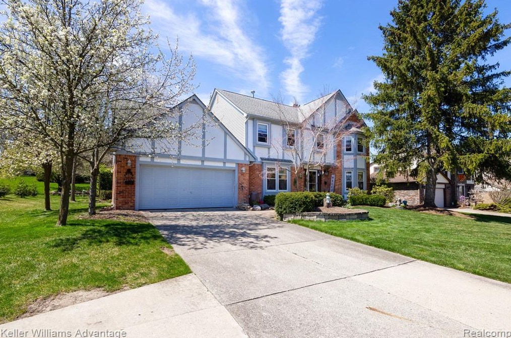 45584 Freemont, Novi, MI 48374