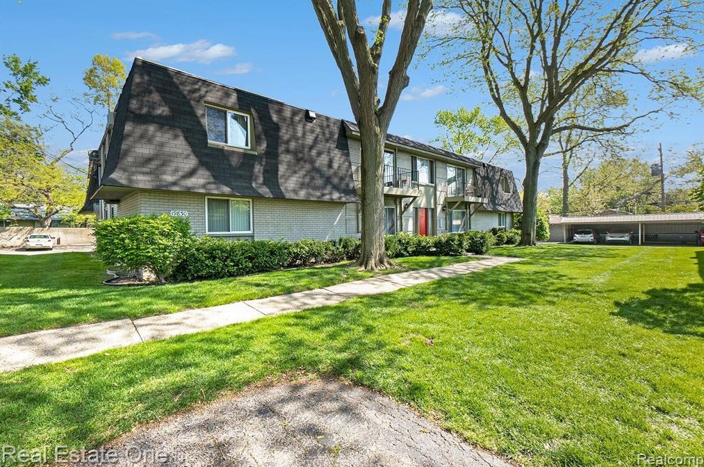 19830 W 12 Mile Rd #28, Southfield, MI 48076