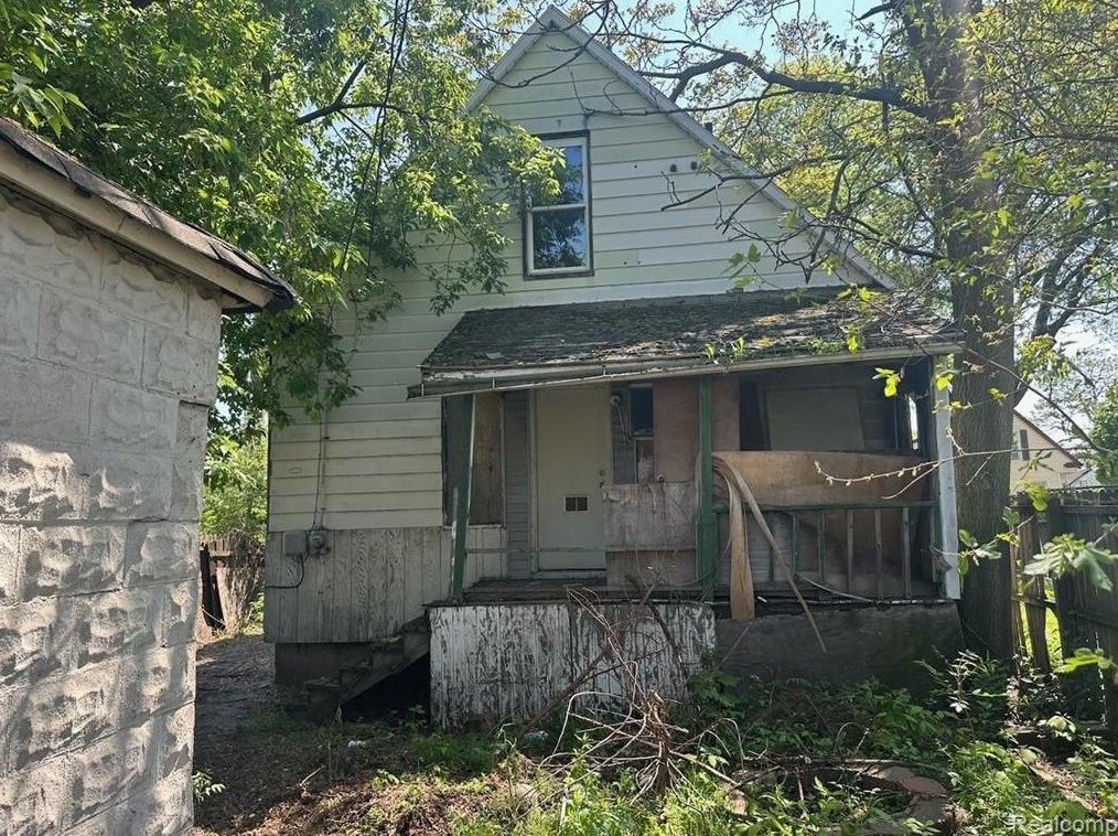 12 Elizabeth St, Detroit, MI 48201-3458