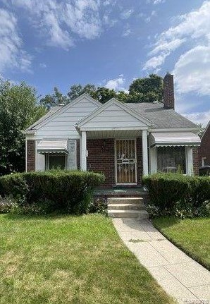 20178 Manor St, Grosse Pointe Farms, MI 48221