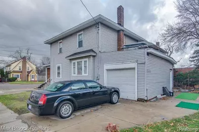 1700 W Saginaw Street, Lansing, MI 48915 - Photo 1