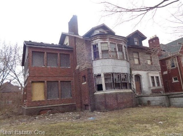 129 Lawrence St, Detroit, MI 48202-1045