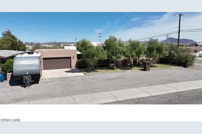 1021 S Mohave Ave - Photo 1