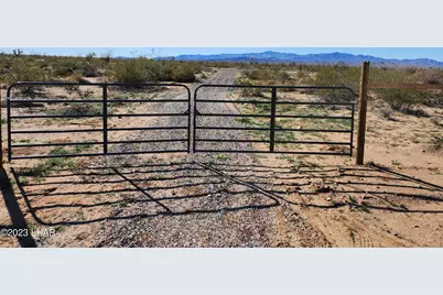 000 W Cielo Rd, Yucca, AZ 86438 - Photo 4
