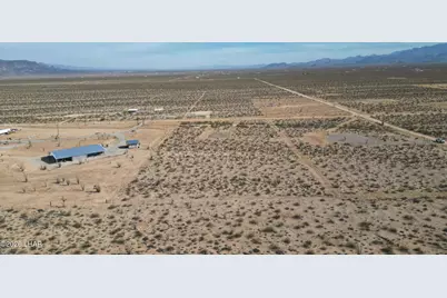 000 W Cielo Rd, Yucca, AZ 86438 - Photo 12