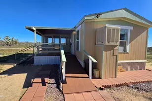 6705 E Red Barrel Rd, Yucca, AZ 86438 - Photo 22