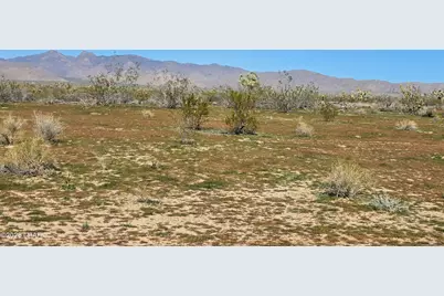 6705 E Red Barrel Rd, Yucca, AZ 86438 - Photo 56