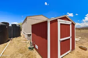 6705 E Red Barrel Rd, Yucca, AZ 86438 - Photo 30