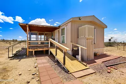 6705 E Red Barrel Rd, Yucca, AZ 86438 - Photo 26