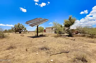 6705 E Red Barrel Rd, Yucca, AZ 86438 - Photo 26
