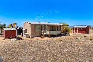 6705 E Red Barrel Rd, Yucca, AZ 86438 - Photo 42