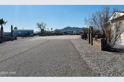 200 N Moon Mountain Ave #18, Quartzsite, AZ 85346 - Photo 36