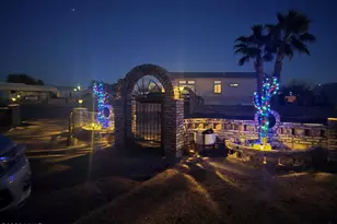 200 N Moon Mountain Ave, Quartzsite, AZ 85346 - Photo 2