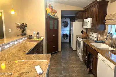 2889 Hillcrest Dr, Parker, AZ 85344 - Photo 6